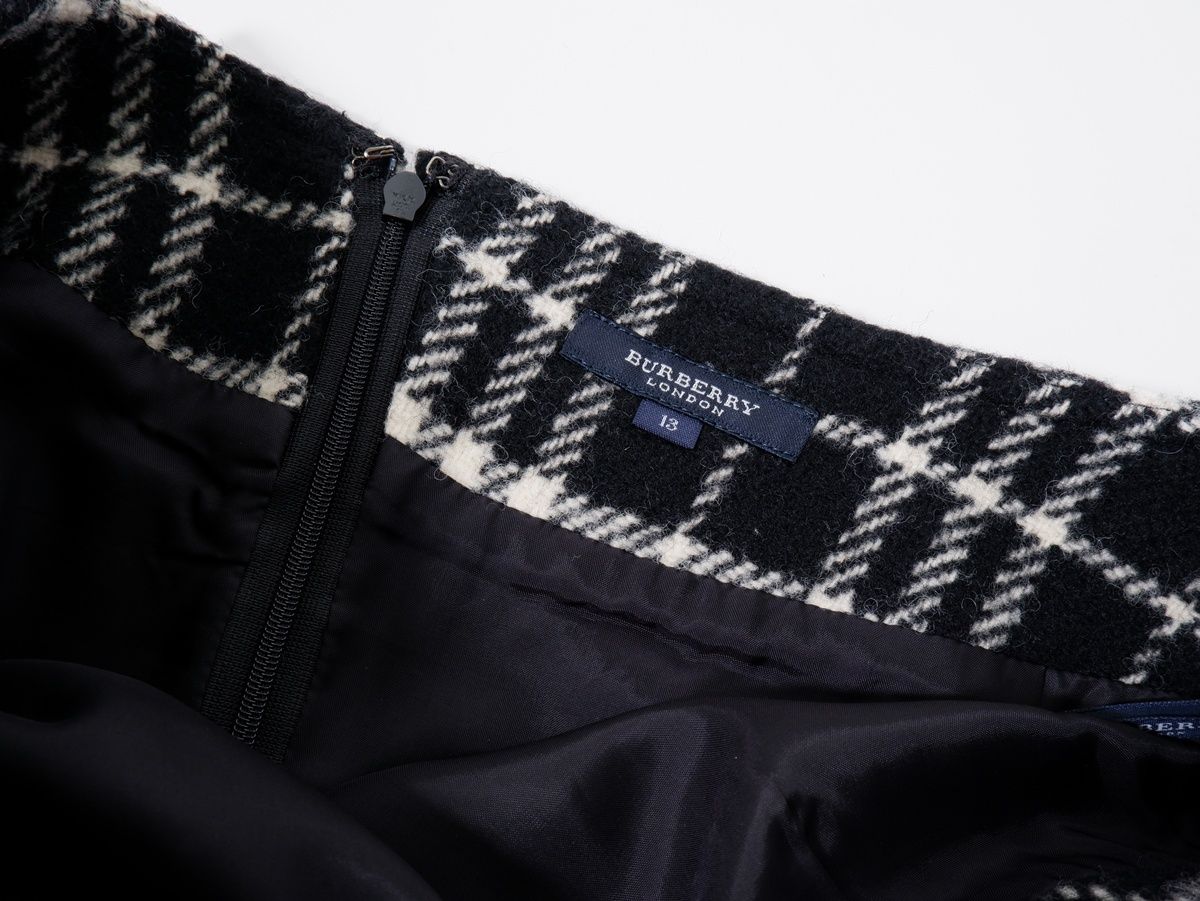 BURBERRY LONDONバーバリー ロンドン 大きいサイズ 裾フリンジ ソフト