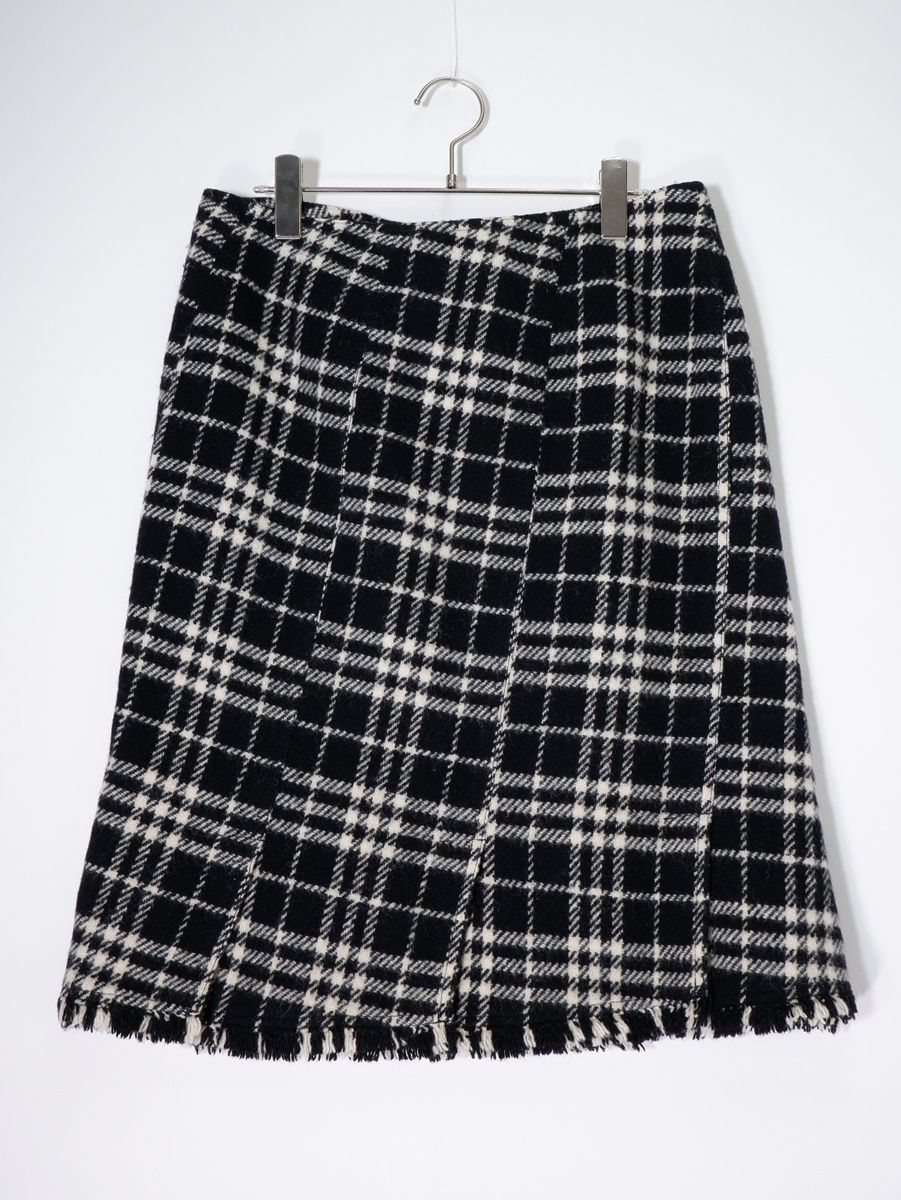 BURBERRY LONDONバーバリー ロンドン 大きいサイズ 裾フリンジ ソフト