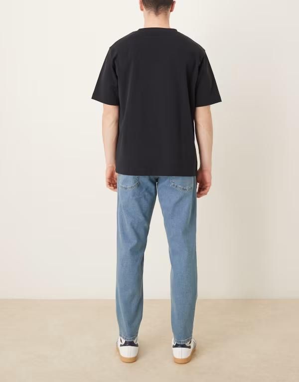 エイソス メンズ ボトムス デニムパンツ ジーンズ ASOS DESIGN stretch tapered jeans in mid wash Mid wash blue ブルー