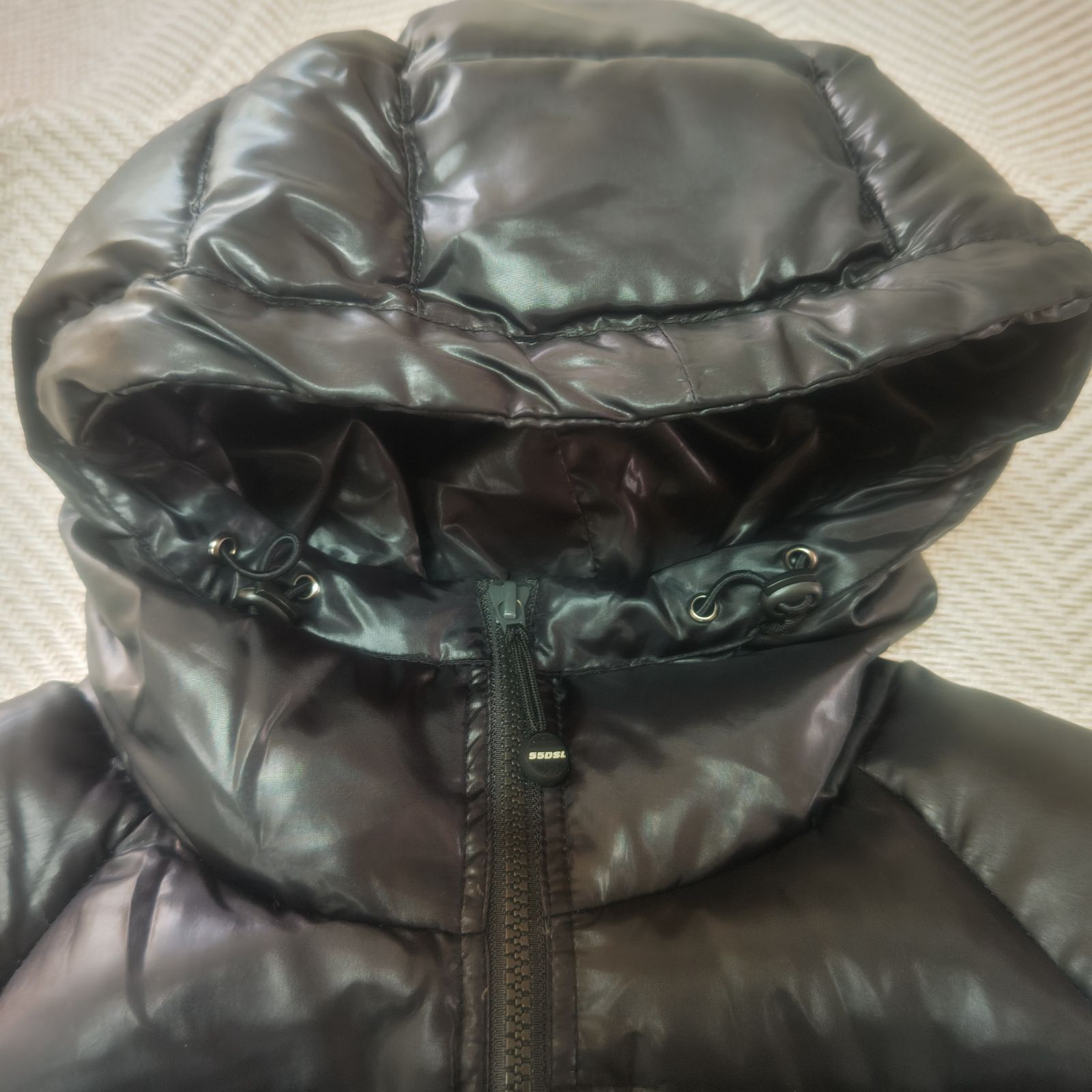 55DSL by DIESEL ダウンジャケット ブラック 光沢 フード付 Sサイズ 