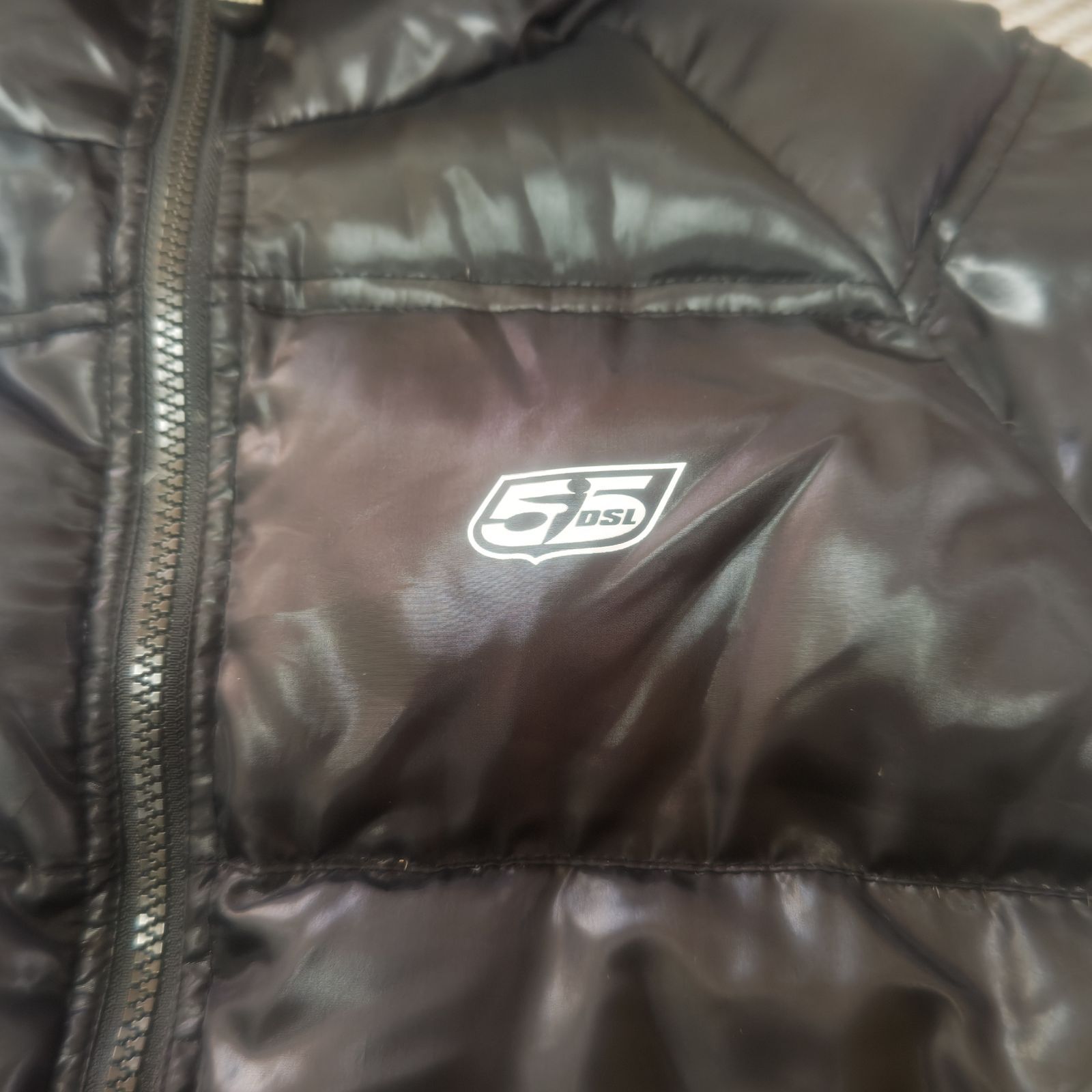 55DSL by DIESEL ダウンジャケット ブラック 光沢 フード付 Sサイズ 