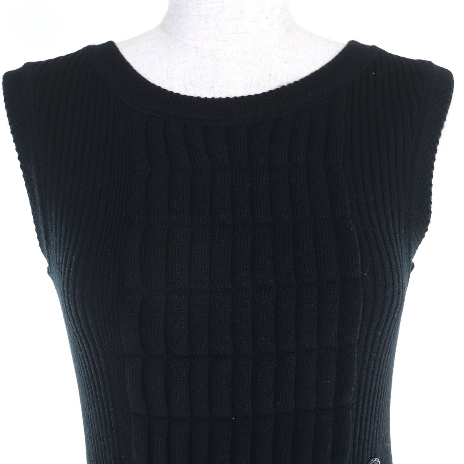 CHANEL ブラック ノースリーブ セーター　トップス CHANEL ノースリーブセーター 34