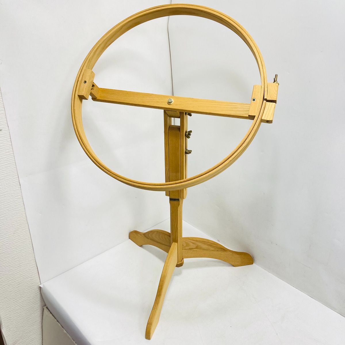 Hinterberg Design スタンドキルトフープ 木製 直径約55cm パッチ