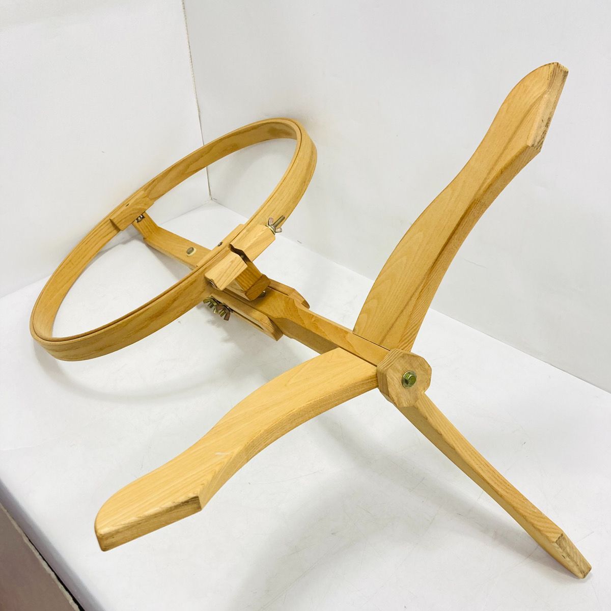 Hinterberg Design スタンドキルトフープ 木製 直径約55cm パッチ