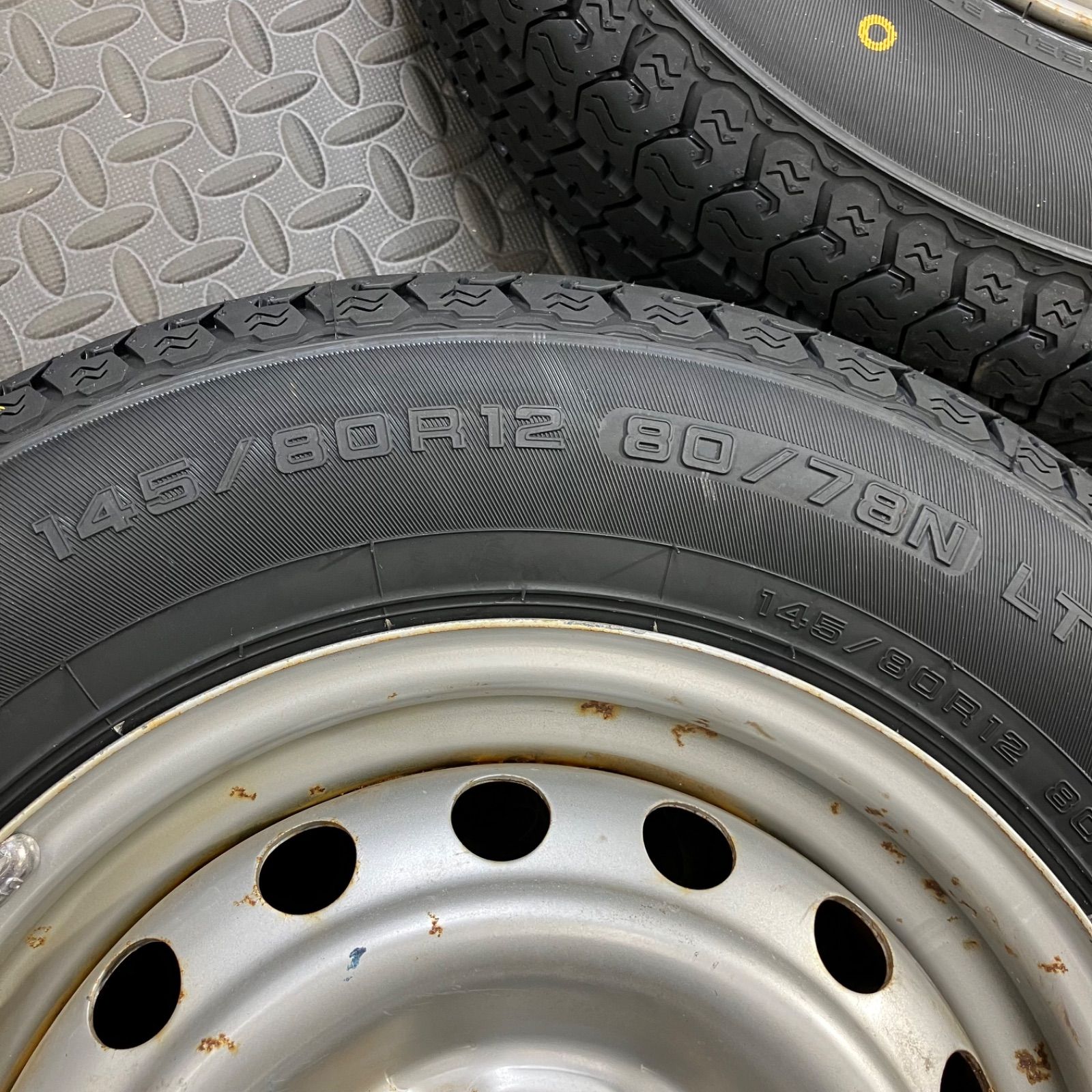 25年製 新品タイヤ 145/80R12 80/78N LT ヨコハマ スーパーバン356(夏