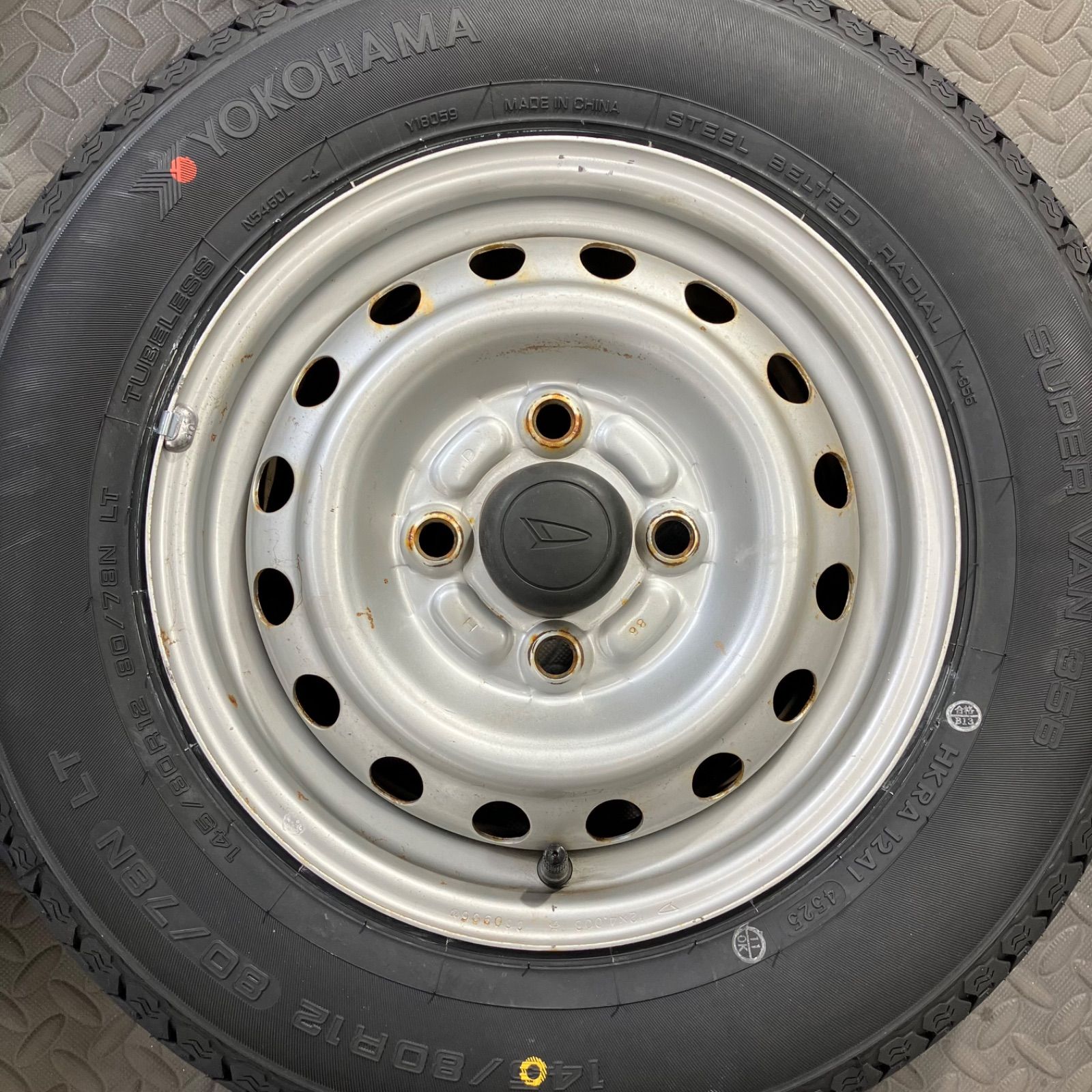 25年製 新品タイヤ 145/80R12 80/78N LT ヨコハマ スーパーバン356(夏