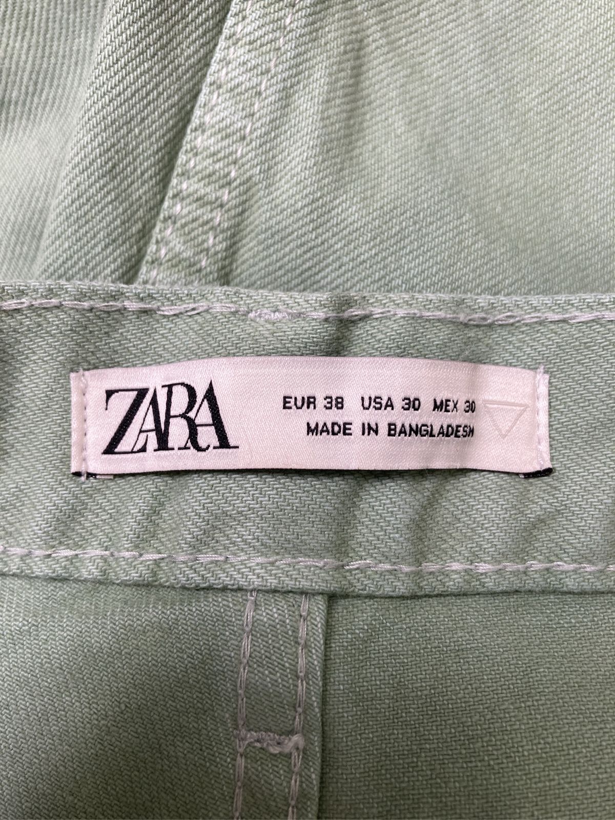 ホント合わせやすい！」ZARA即、上級者見えする「カラーパンツ ZARA その他パンツ EUR 38 ライトグリーン