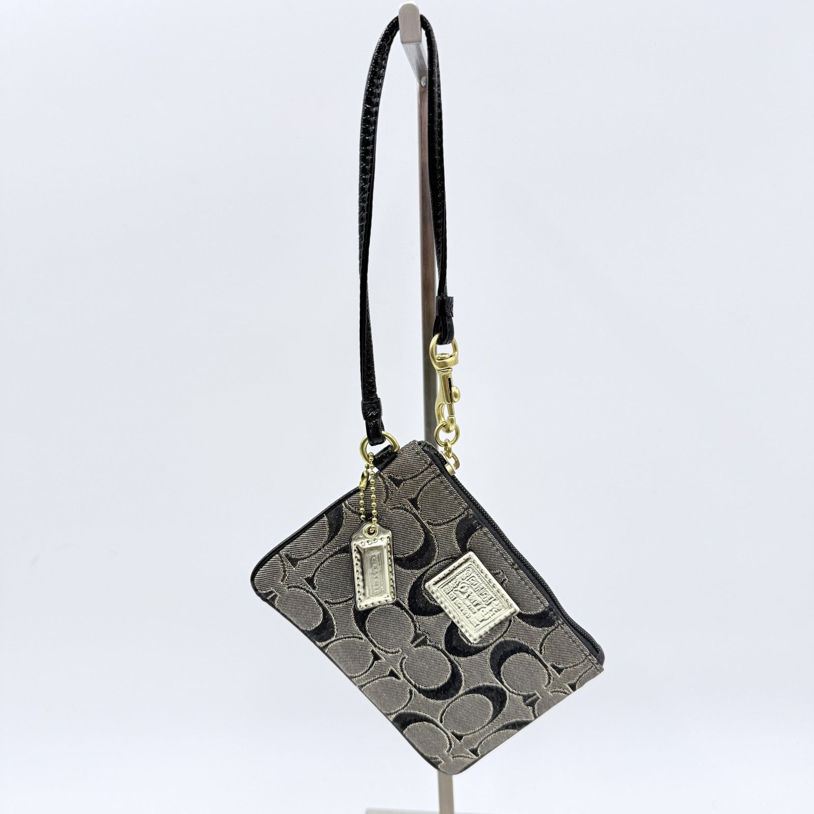 COACH（コーチ）シグネチャー リストレットポーチ キャンバス ブラック 