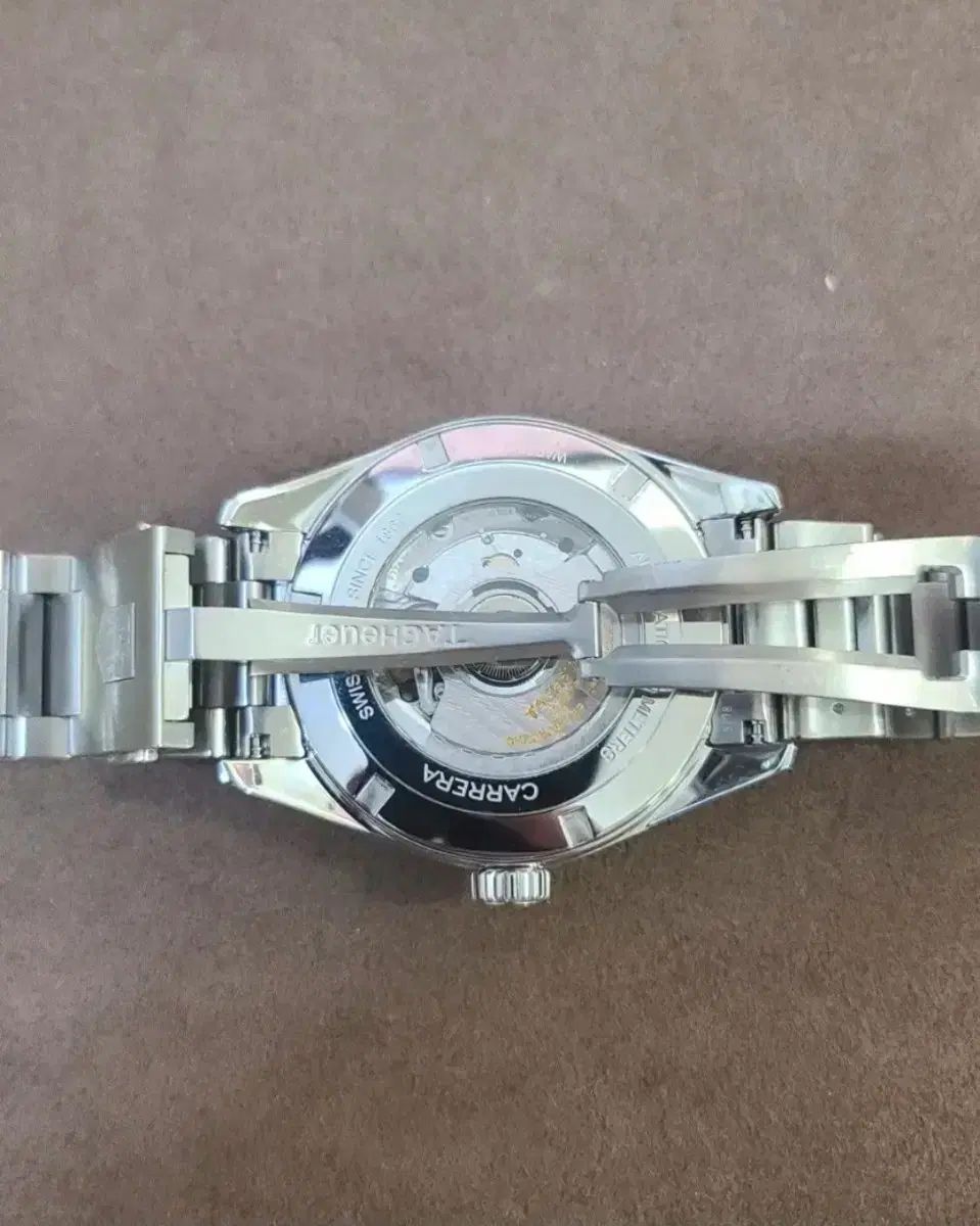 カレラ キャリバー8