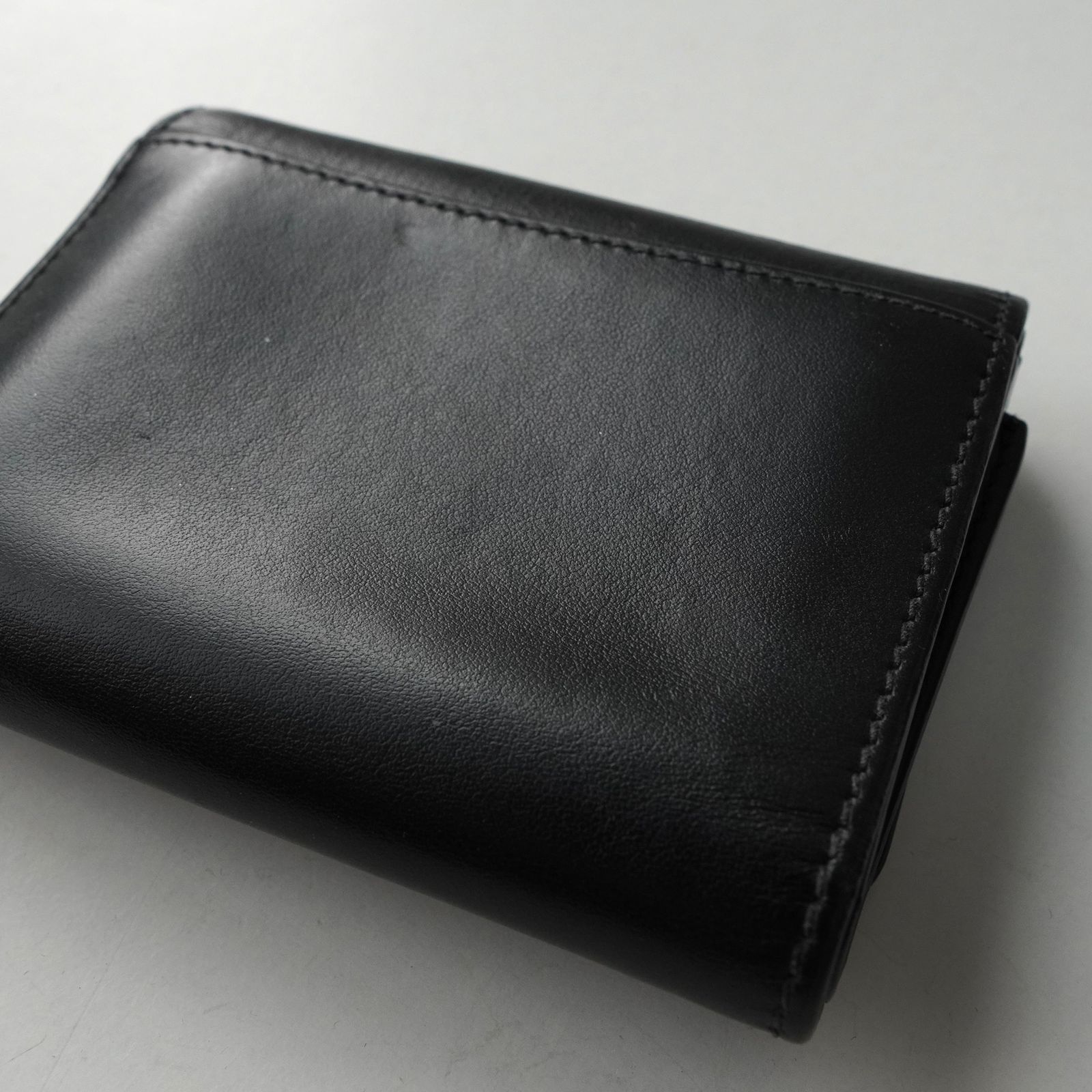バーバリー TBロゴ レザー 三つ折り財布 ブラック - メルカリ
