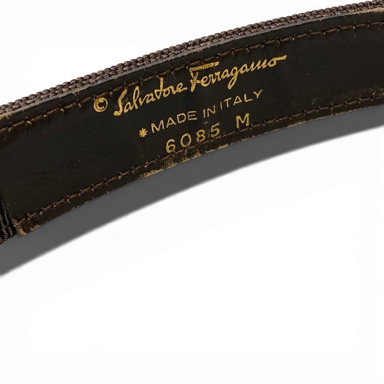 a6 Salvatore Ferragamo サルヴァトーレフェラガモ ヴァラリボン ベルト リボン イタリア製 6085 M ブラウン ゴールド レディースk02i a6 Salvatore Ferragamo サルヴァトーレフェラガモ ヴァラリボン