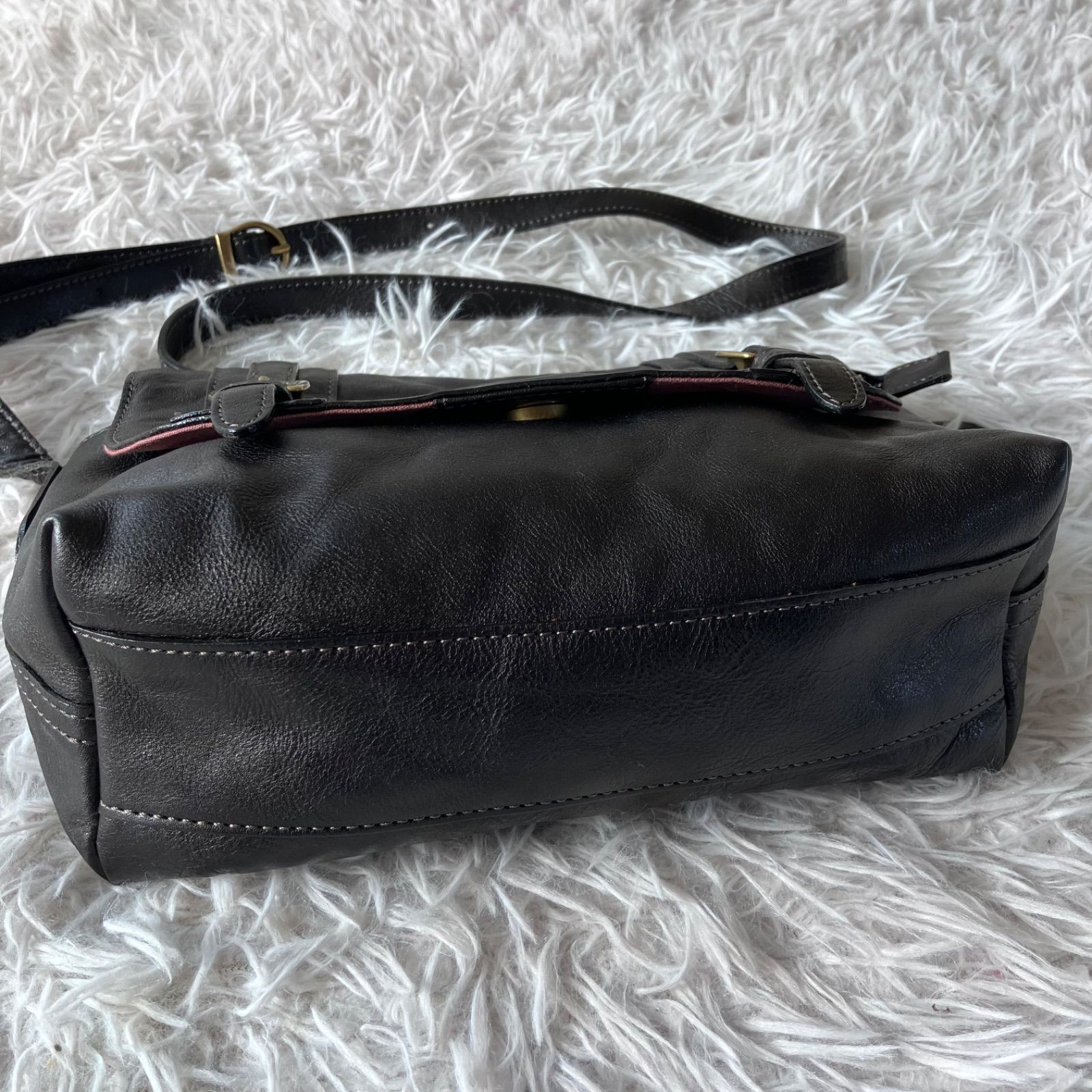 美品 DAKOTA ダコタ ミニショルダーバッグ レザー 本革 ブラック 斜め 