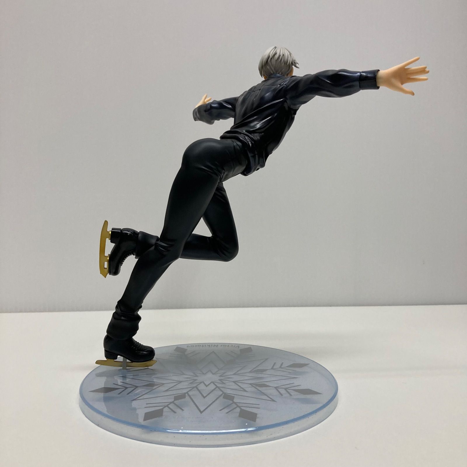 ユーリ!!! on ICE ヴィクトル・ニキフォロフ G.E.M. フィギュア