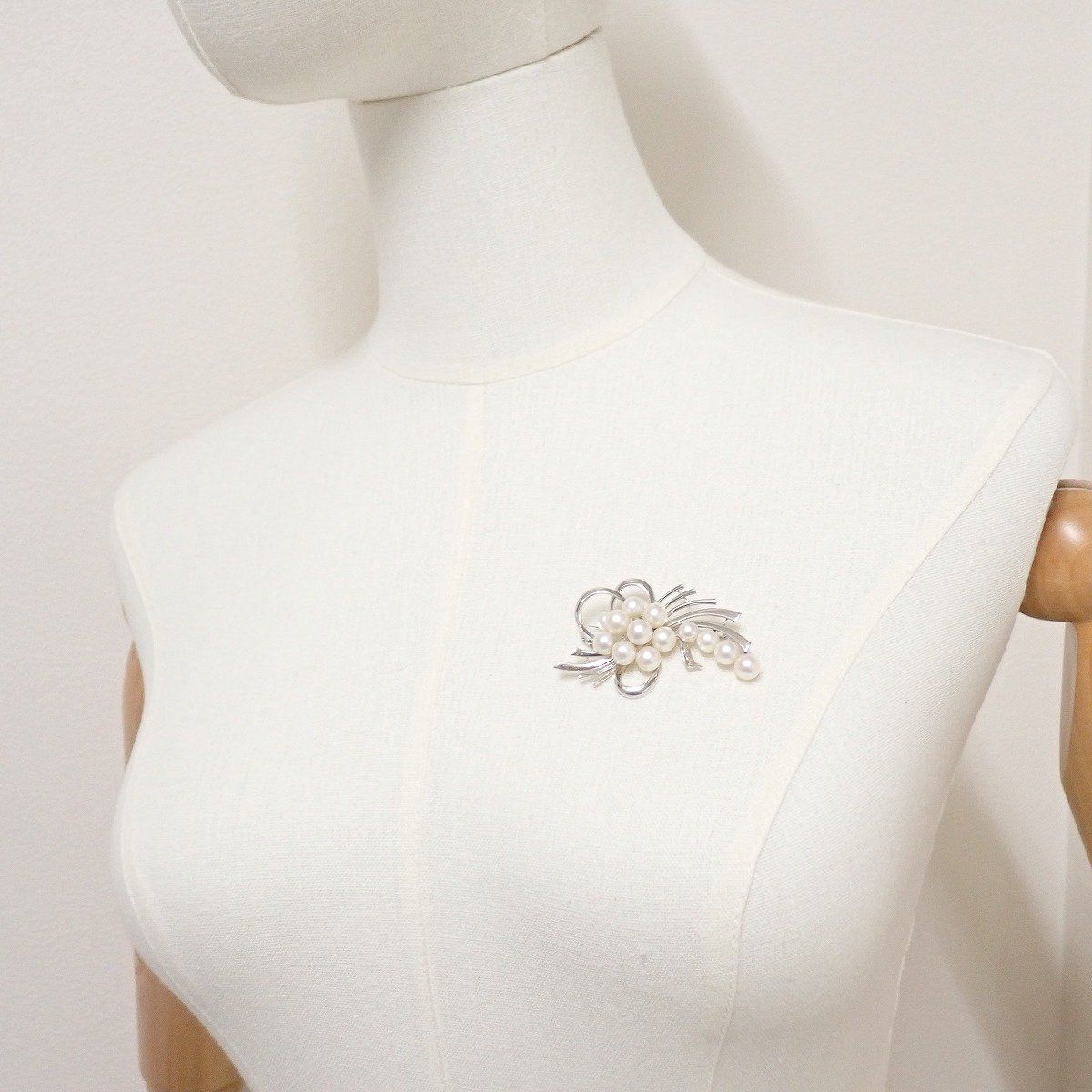 MIKIMOTO ミキモト フラワー リボンモチーフ ブローチ シルバー/パール