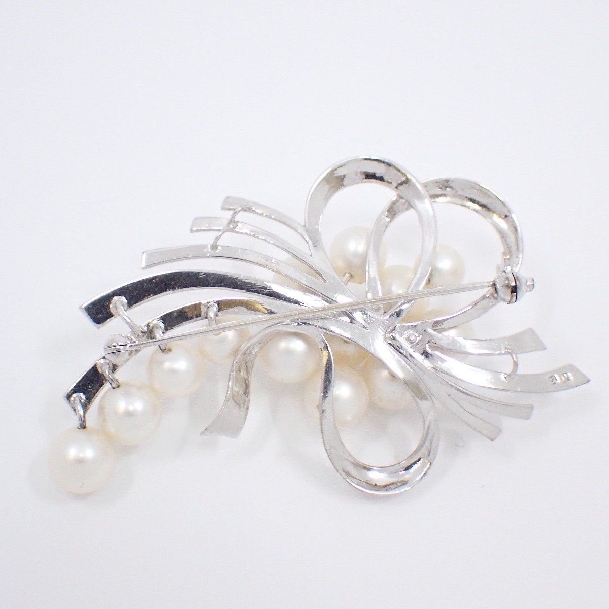 MIKIMOTO ミキモト フラワー リボンモチーフ ブローチ シルバー/パール