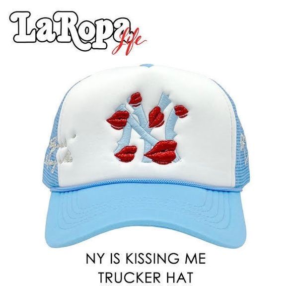 本国現地価格】 LA ROPA NY IS KISSING ME TRUCKER HAT 【LAROPA