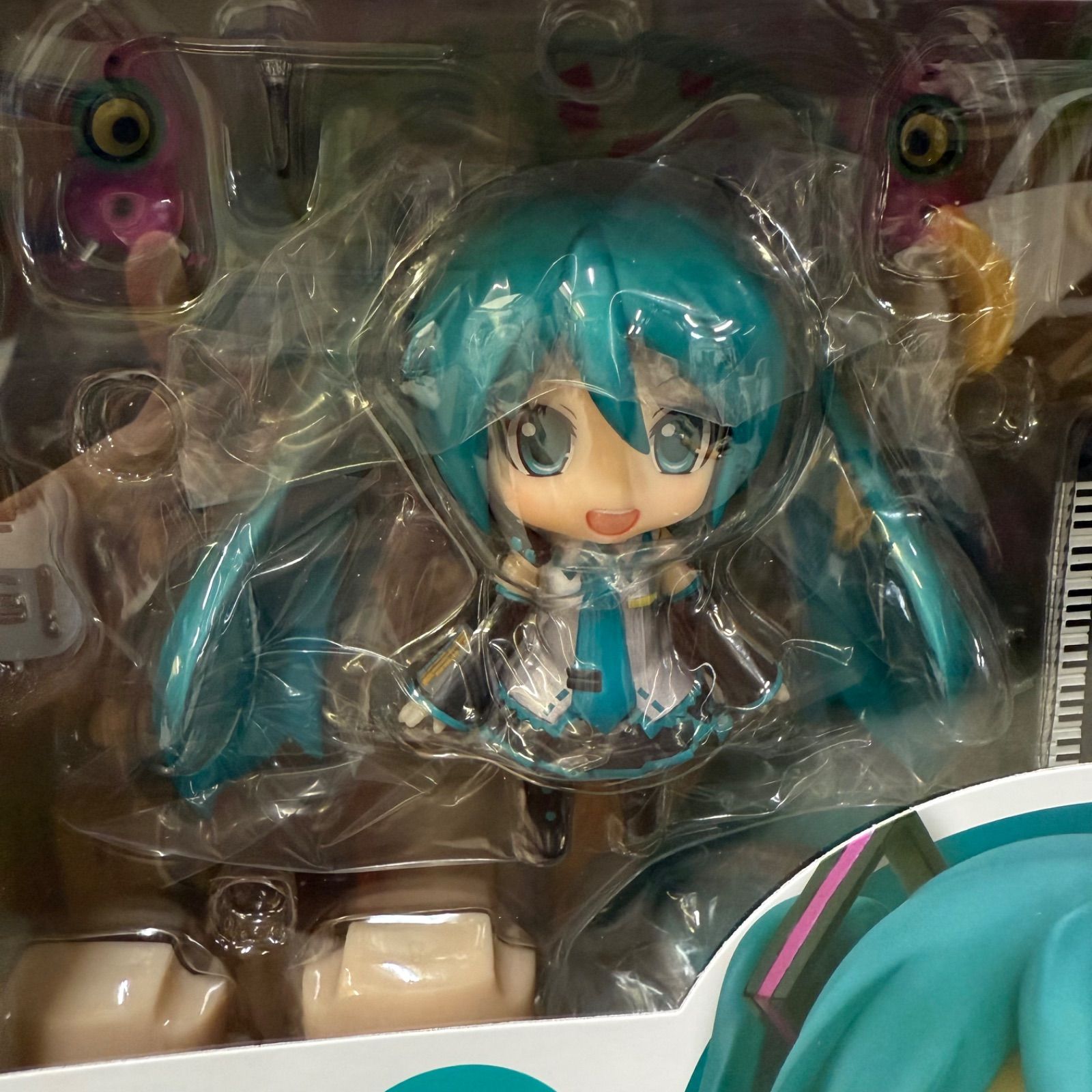 OneMall provides Mercari products: 【新品未開封】ねんどろいど 初音