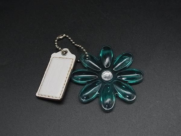 COACH コーチ フラワー キーホルダー バッグチャーム レディース