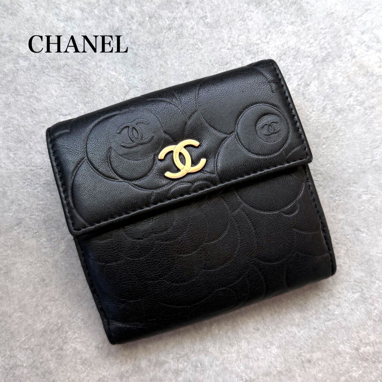 美品 CHANEL シャネル カメリア 二つ折り財布 Wホック ブラック 美品 CHANEL シャネル カメリア 二つ折り財布 Wホック ブラック
