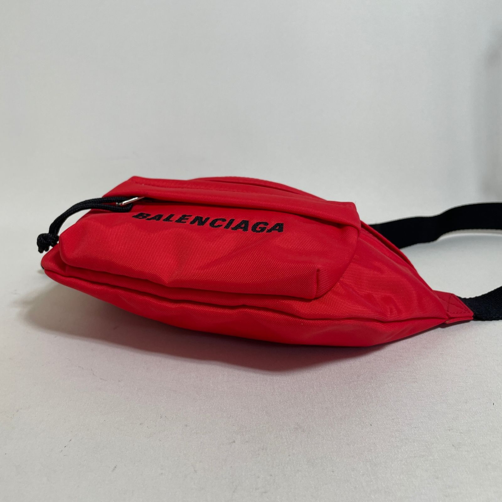 2601-209｜未使用に近い｜バレンシアガ ボディバッグ ナイロン レッド