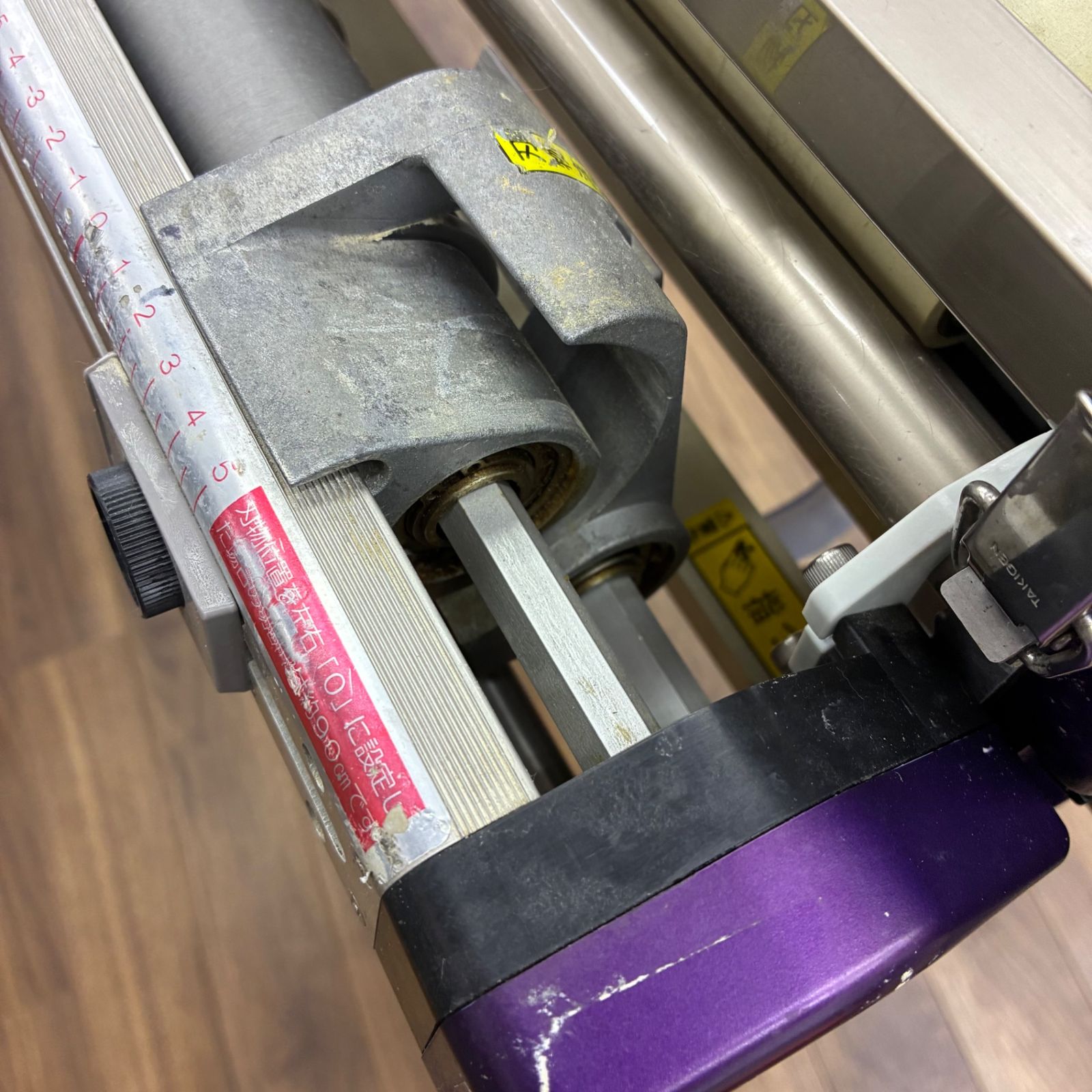 【中古】【動作OK】【店頭引取限定】KYOKUTO 極東産機 自動糊付け機 HB-8  ファインスリッター　BK-3 セット　 71500円（税込） 店頭引取限定】極東(KYOKUTO) Hi β MASTER 自動壁紙糊付け機 攪拌機