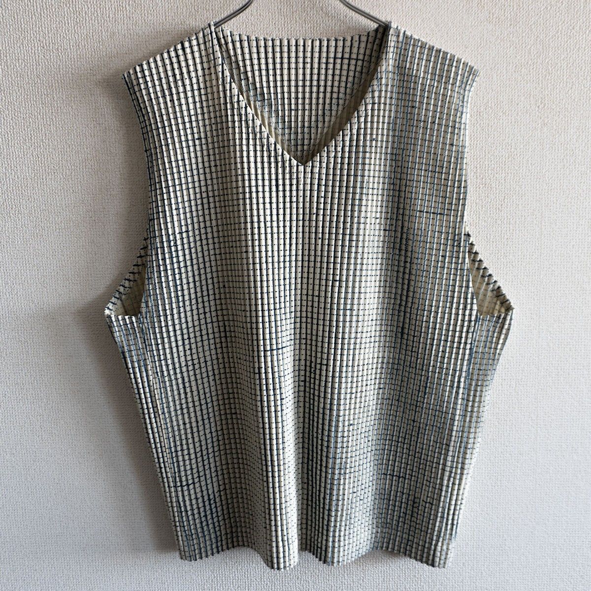 【美品】 HOMME PLISSE ISSEY MIYAKE【プリーツ ベスト】2 オムプリッセ イッセイミヤケ 26020416 美品】 HOMME PLISSE ISSEY MIYAKE【プリーツ ベスト】2 オムプリッセ