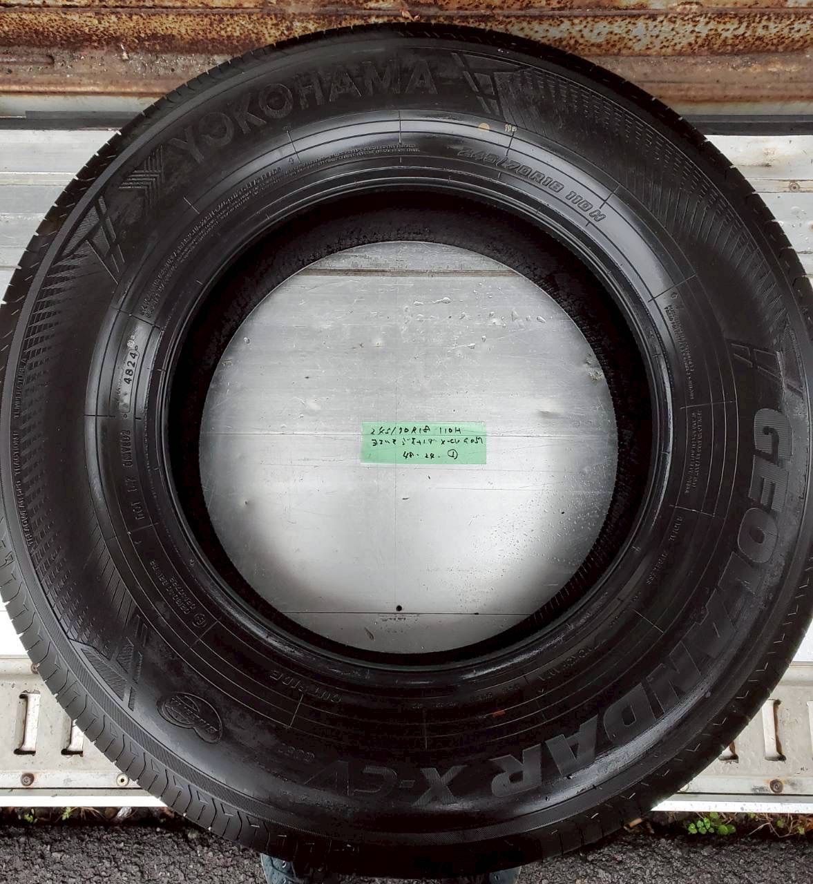 新車外し 2024年製造 245/70R18 ヨコハマ ジオランダー X-CV G057 ①