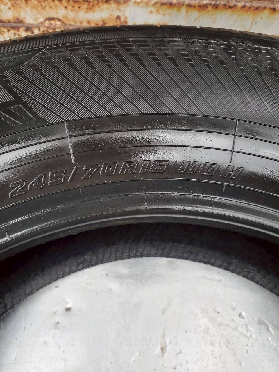 新車外し 2024年製造 245/70R18 ヨコハマ ジオランダー X-CV G057 ②