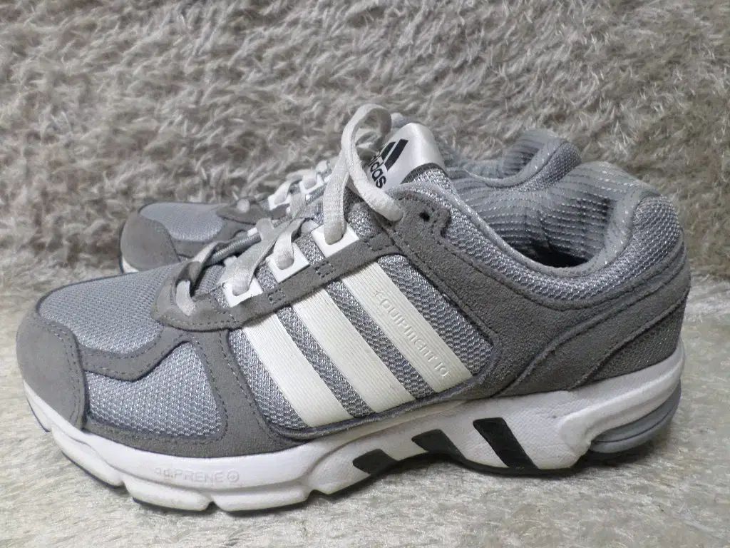 225 アディダス イクイップメント10 グレー スニーカー  靴