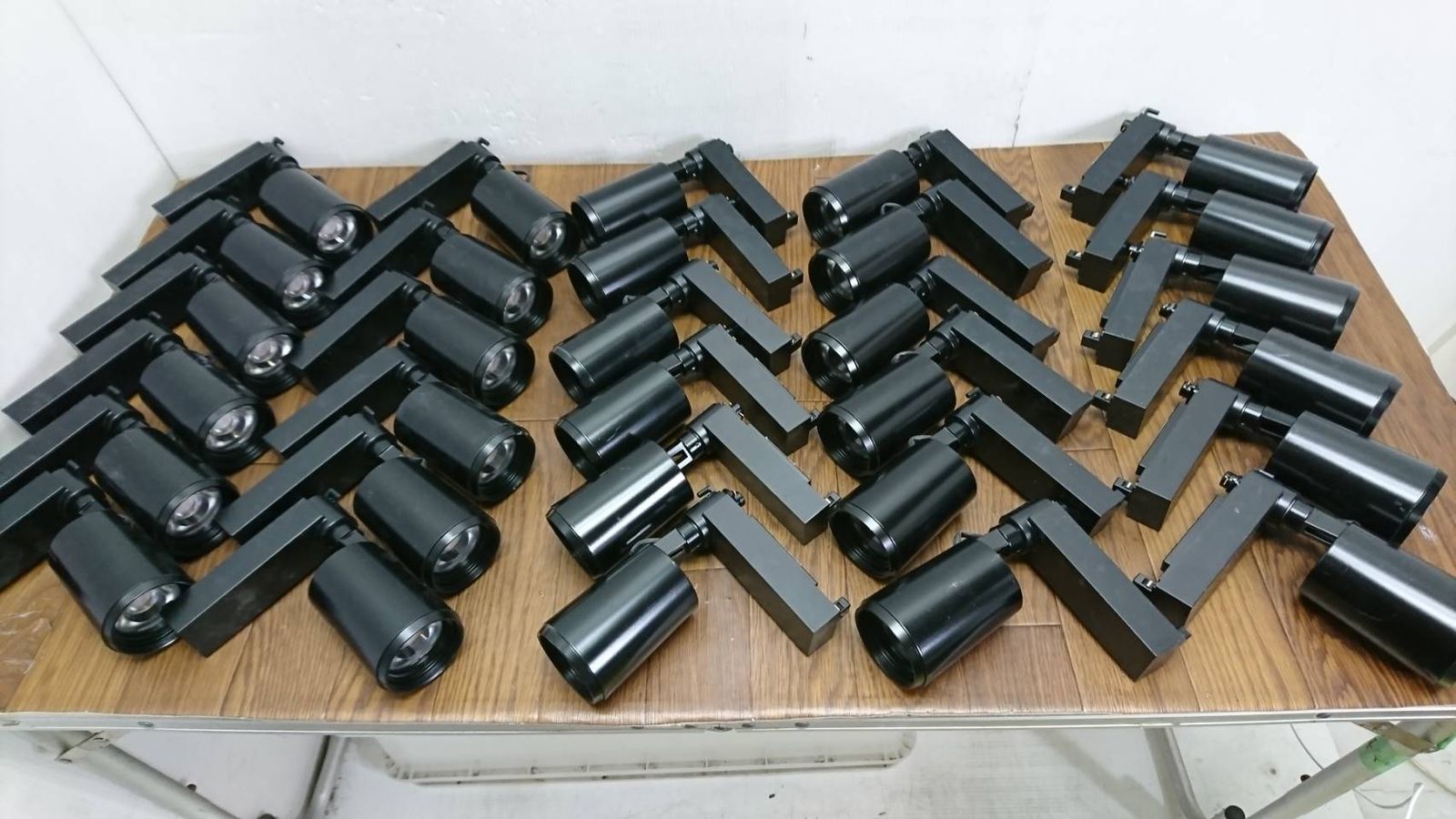 J58405 大光電機 配線ダイレクトLEDスポットライト 30個 LZS-91739YBE