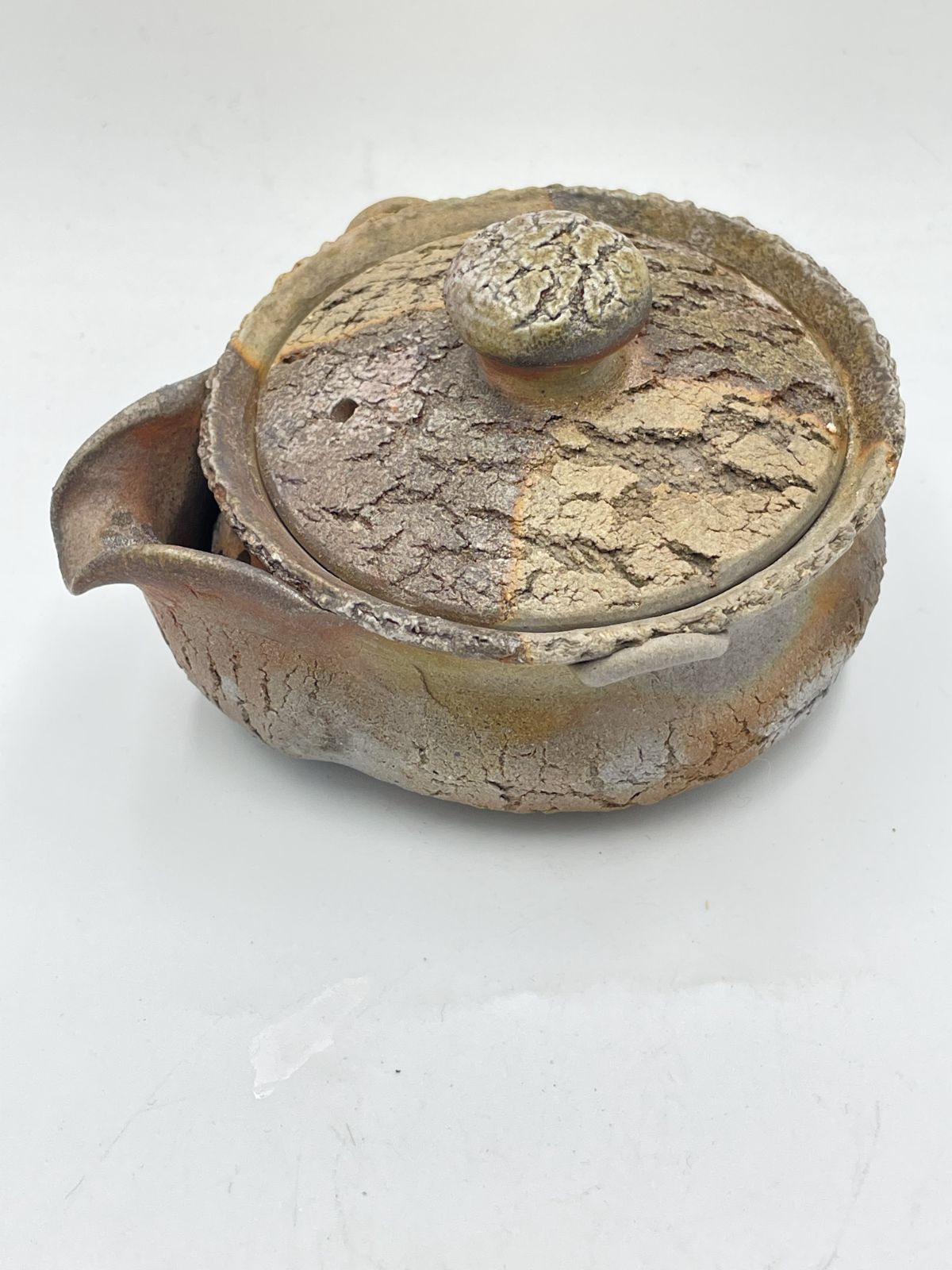 キッチン・食器 備前焼 武田良昭作 宝瓶 茶色・黒色・金色アクセント