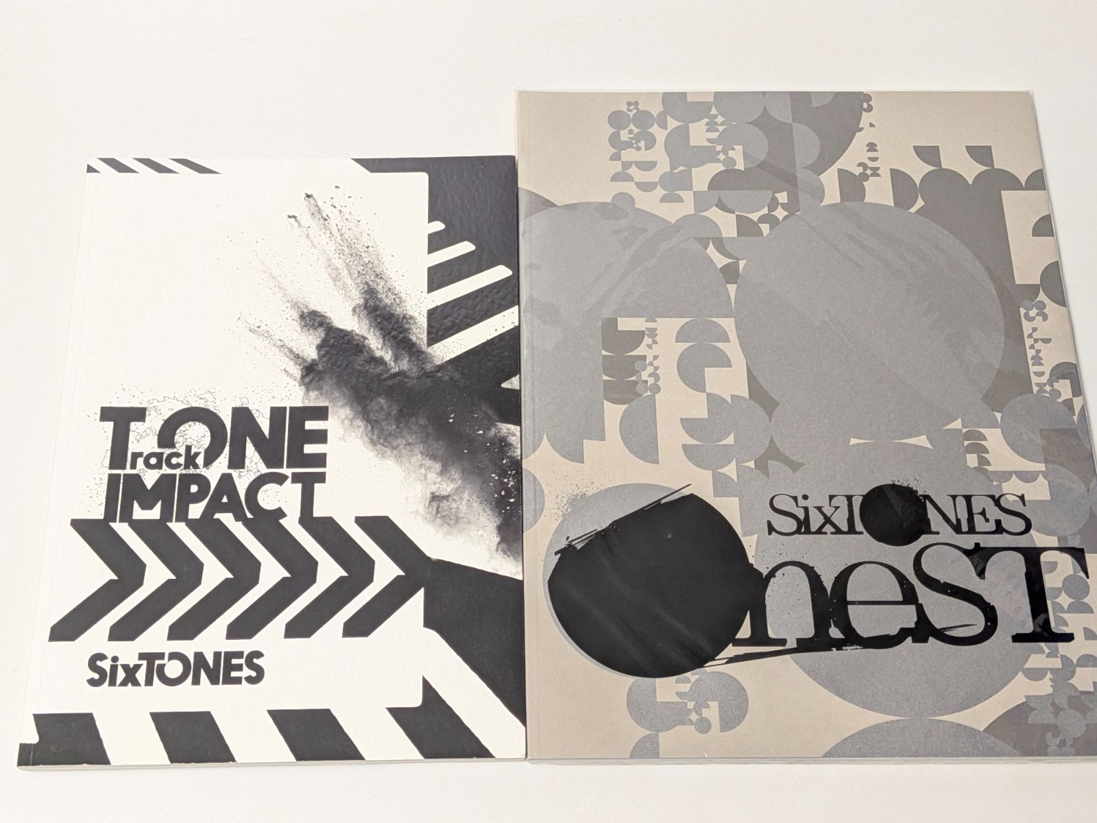 SixTONES ライブパンフレット 2冊セット Track ONE IMPACT/on eST 