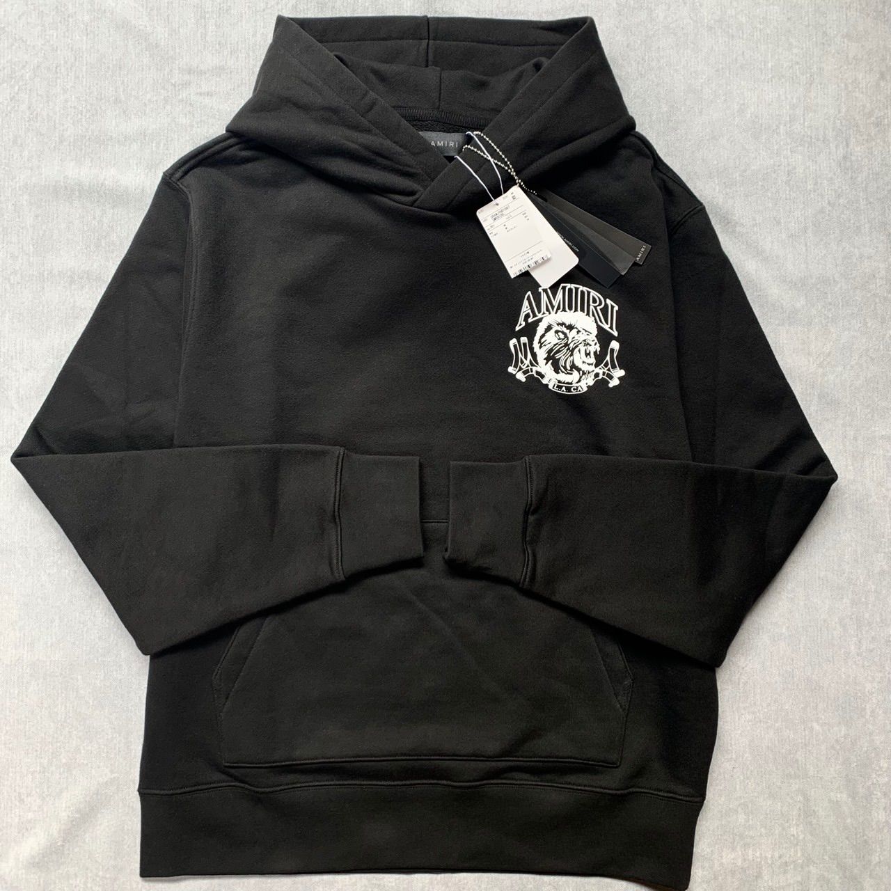 AMIRI ブラック パーカー 新品タグ付き AMIRI アミリ パーカー フーディー ロゴ ブラック L 新品タグ付き 国内