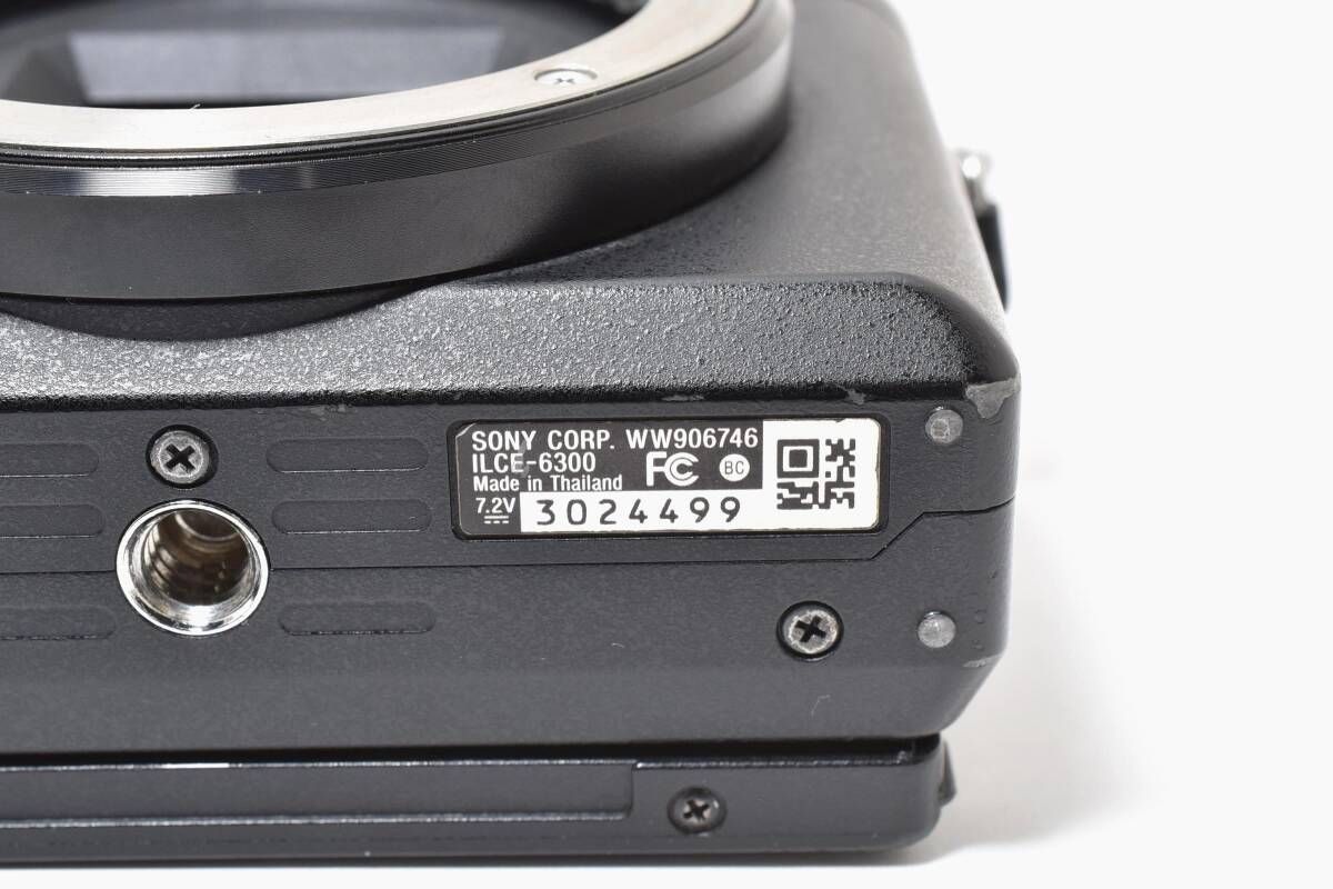 ソニーα6300(ILCE-6300）ショット数約1300程度 カメラ 《ショット数8,671回》ソニー Sony α6300 ILCE-6300 ボディ #1385A