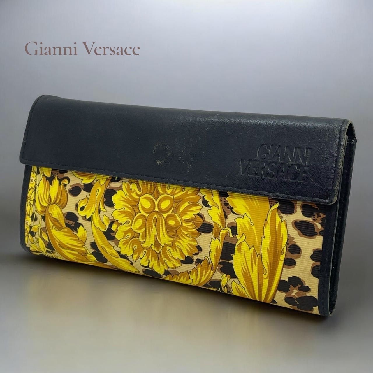 OneMall provides Mercari products: Gianni Versace ジャンニ