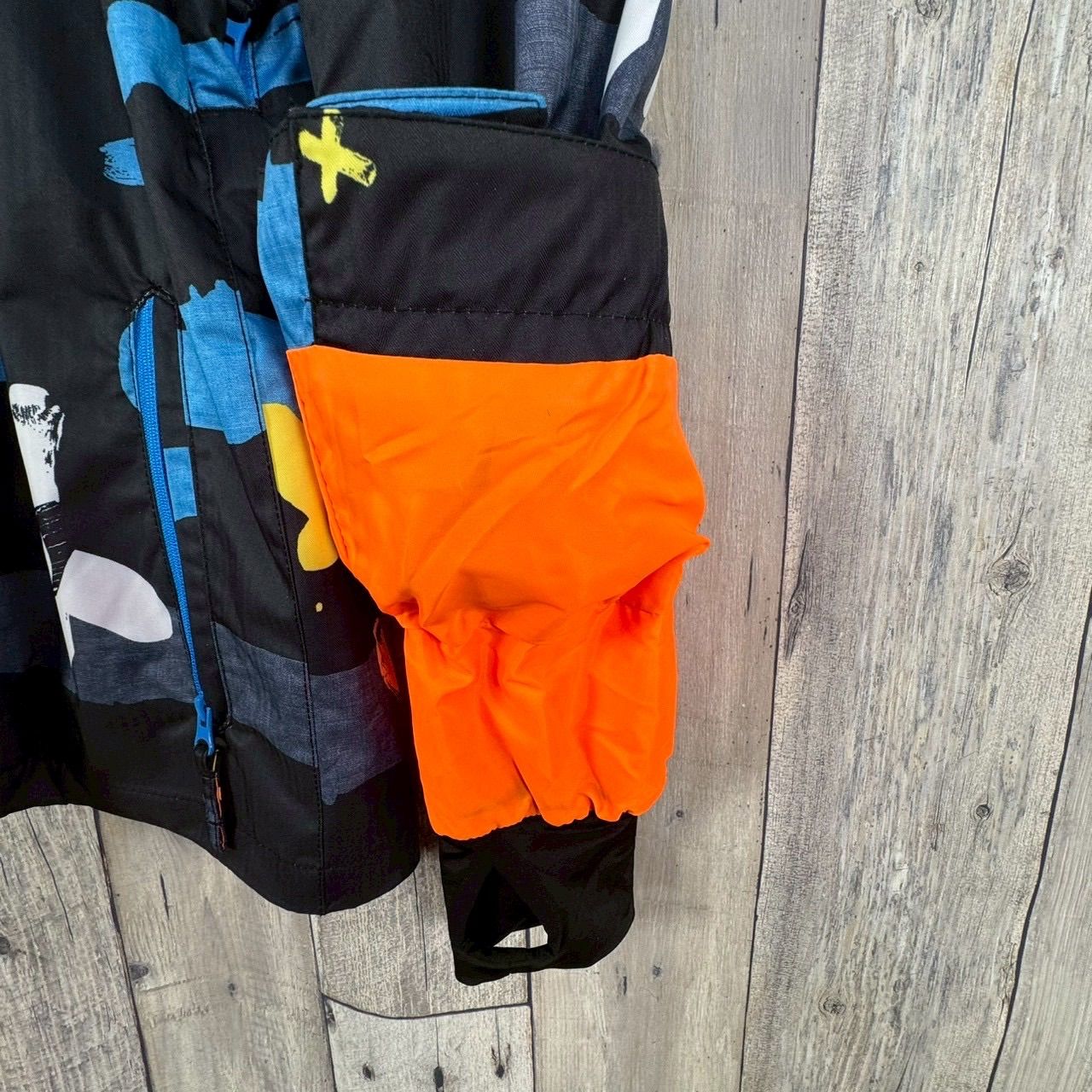 QUIKSILVER クイックシルバー ブラック 10K DRY FLIGHT TECHNOLOGY 