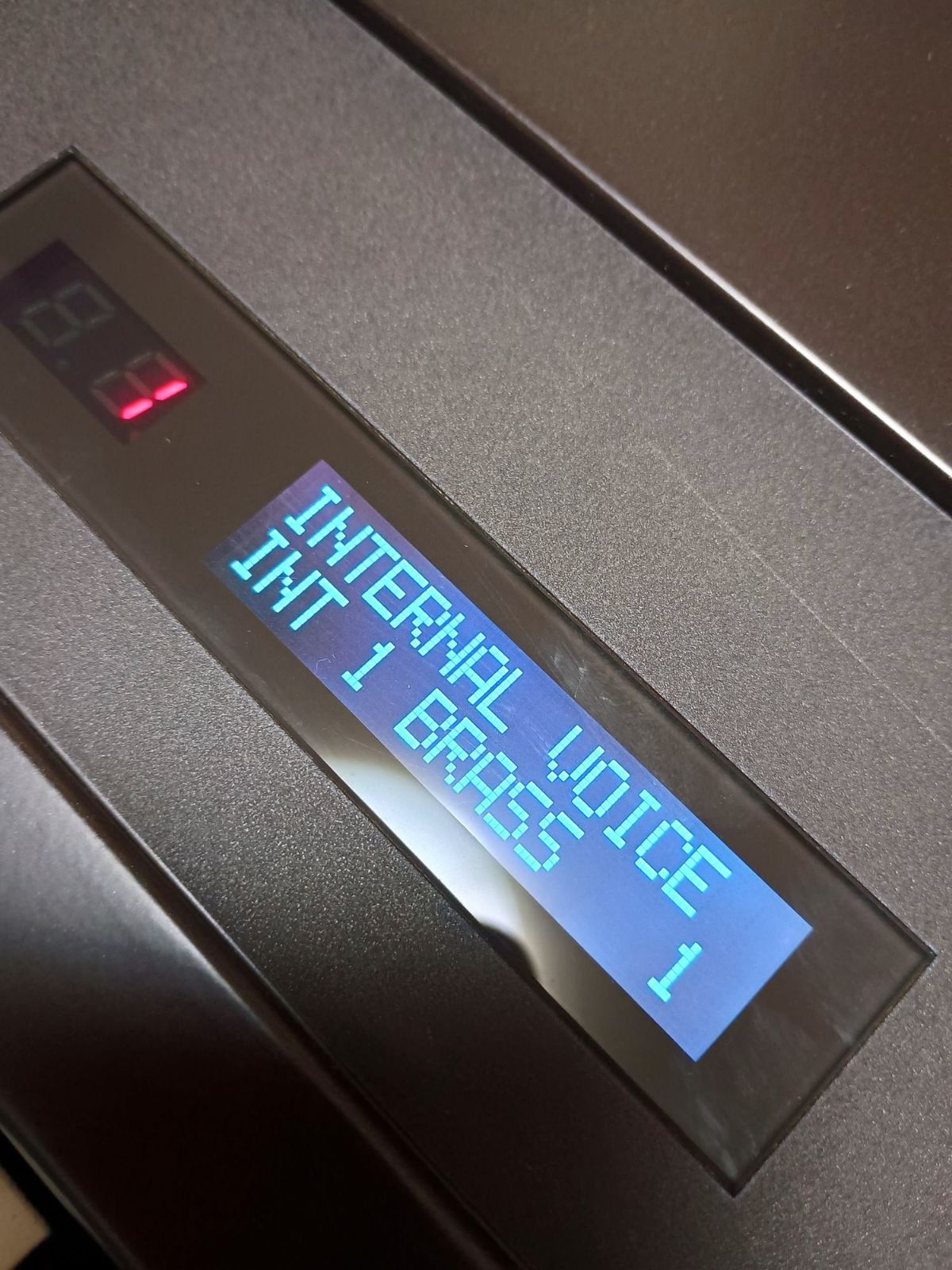 🎹【整備済・完動品】YAMAHA DX7 / SER-7換装・ブラックLED液晶・坂本