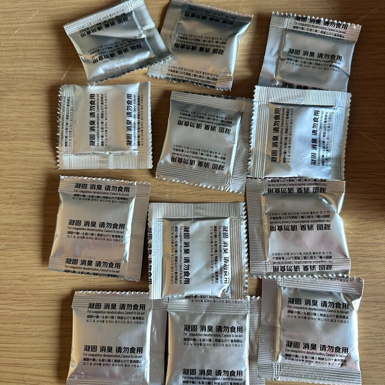送料無料！ E 【新品・未使用】 ポータブルトイレ 簡易トイレ 携帯 