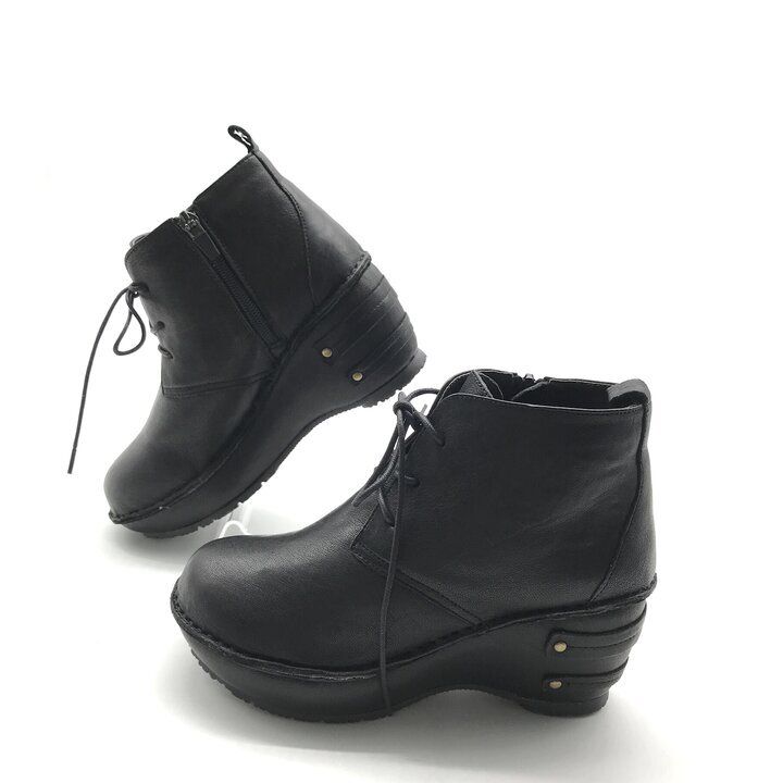 美品 HINA DAY GREEN ヒナデイグリーン レザー 厚底 幅広 ショート