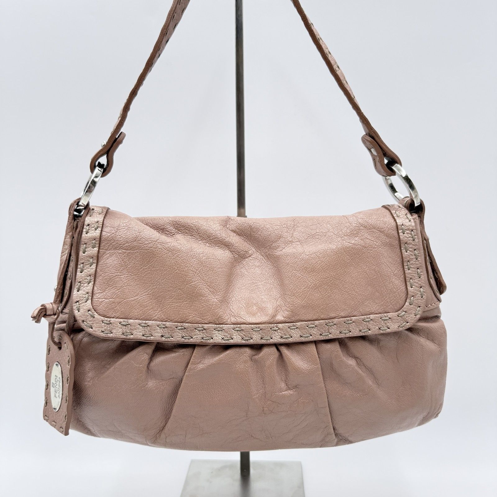 FENDI（フェンディ）セレリア レザー ハンドバッグ ピンク系 シルバー 
