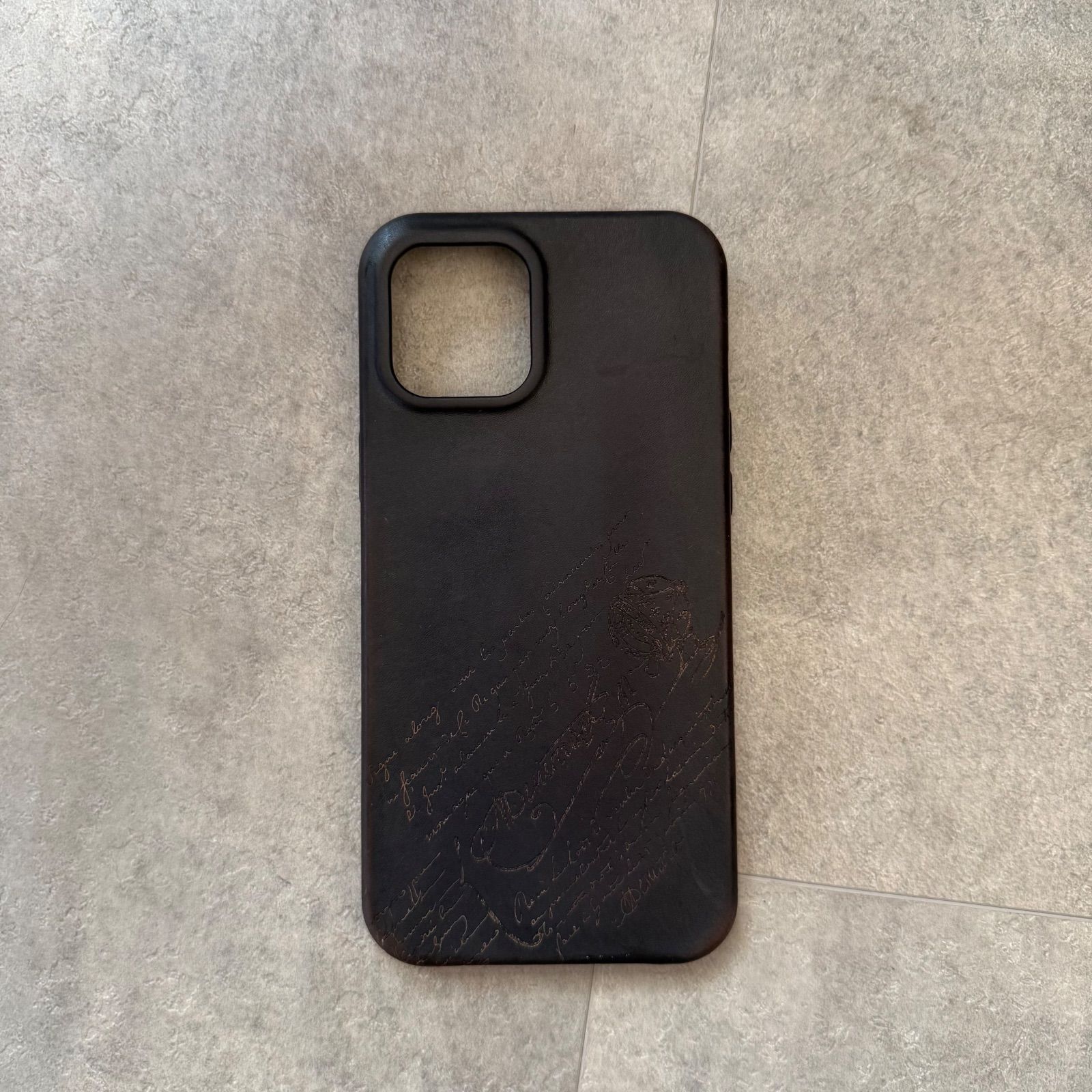BERLUTI ベルルッティ カリグラフィ スマホケース iPhone13PROMAX