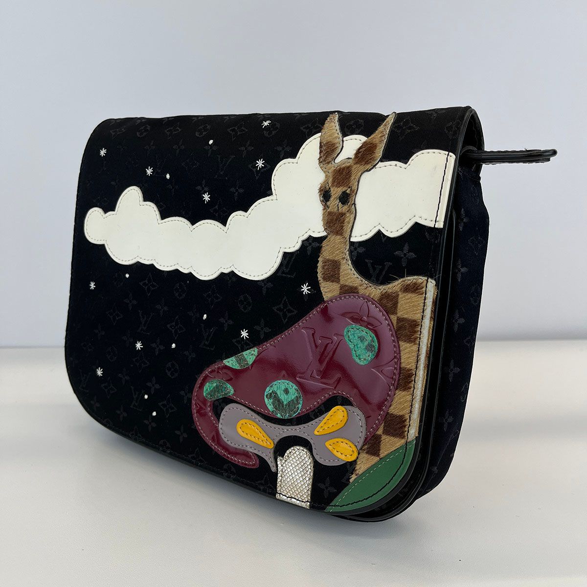 LOUIS VUITTON ルイ・ヴィトン コントドゥフェ ミュゼット ショルダー 