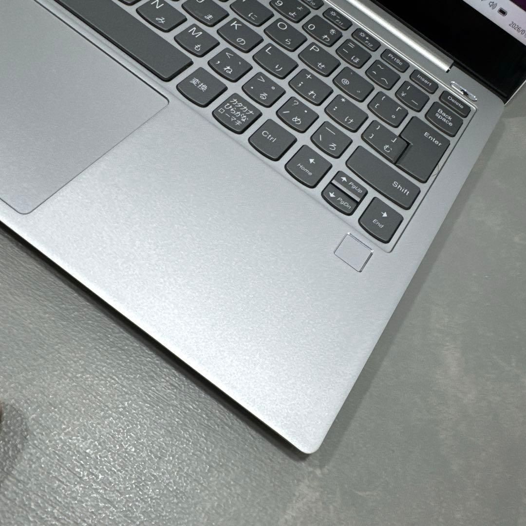 超レア】レノボYOGA S730プラチナ☘️10世代i5☘️NVMe512GB - メルカリ