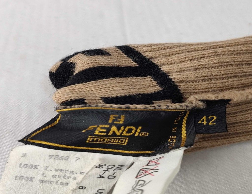 FENDI フェンディ ズッカ FF柄 ニット手袋 ベージュ 8 - メルカリ