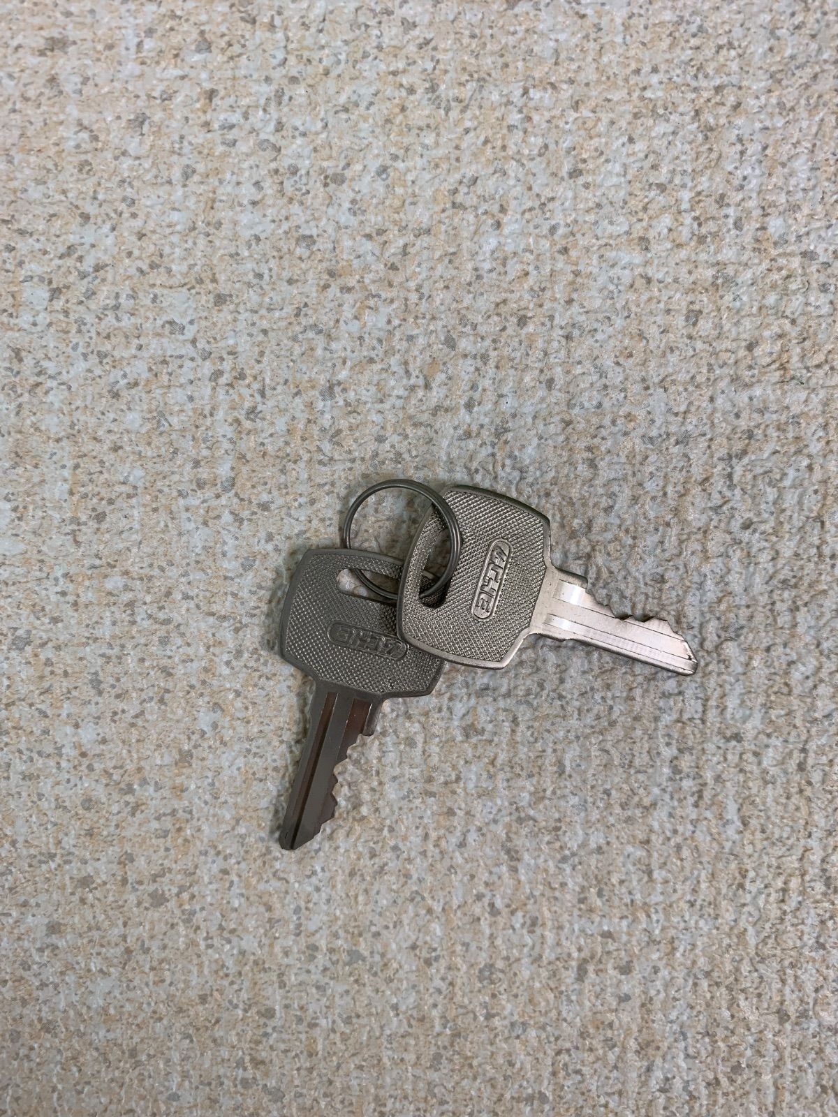 フォロー割対象商品】昭和レトロ ヨドコウ スチールキャビネット 鍵