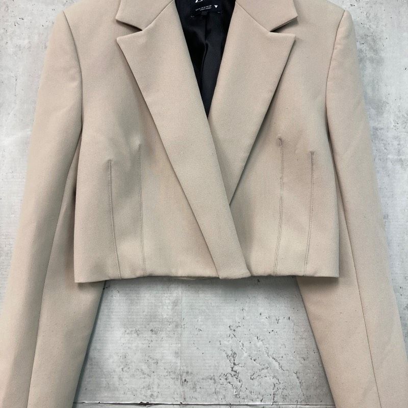 美品 ZARA ザラ クロップド丈 テーラードジャケット ショート丈 
