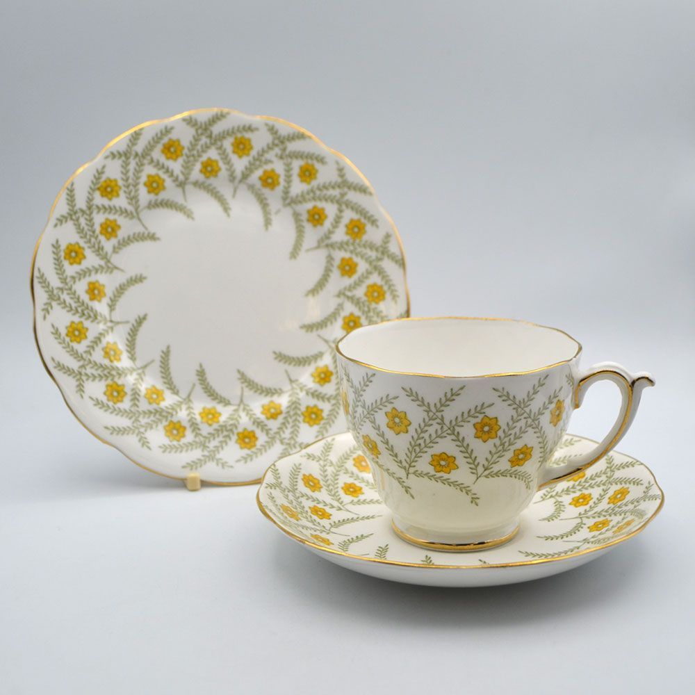 ヴィンテージ 食器 トリオ ティーカップ＆ソーサー Roslyn China 