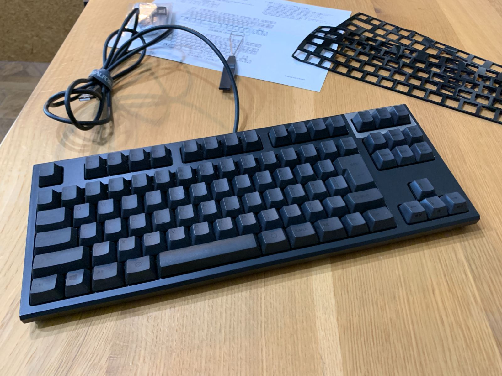 中古品 現品一点限りREALFORCE R2TLA-JP4-BK/AHAZ05 日本語配列 TKL A ⁄