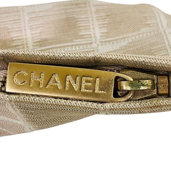 ♡♡♡　CHANEL ニュートラベルライン ポーチ　ベージュ シャネル CHANEL ニュートラベルライン コスメポーチ ベージュ