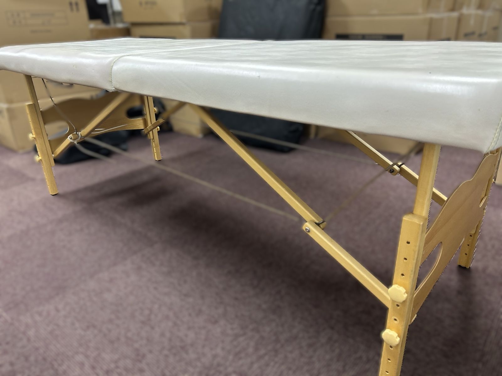 【中古品】折りたたみ マッサージベッド 持ち運び 軽量 高さ調節 施術台 施術ベッド 整体 組み立て簡単
